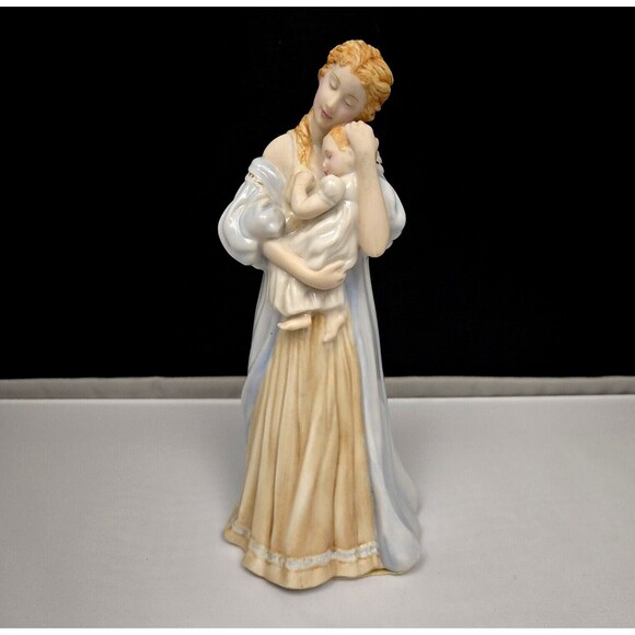 A Mother's Love by Glenis Devereaux Franklin Mint Fine Porcelain Figurine 6.75" - Picture 2 of 11